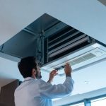 سرویس فن‌کویل: کلید کاهش هزینه و افزایش عمر سیستم سرمایش (با 2 جدول راهنما)